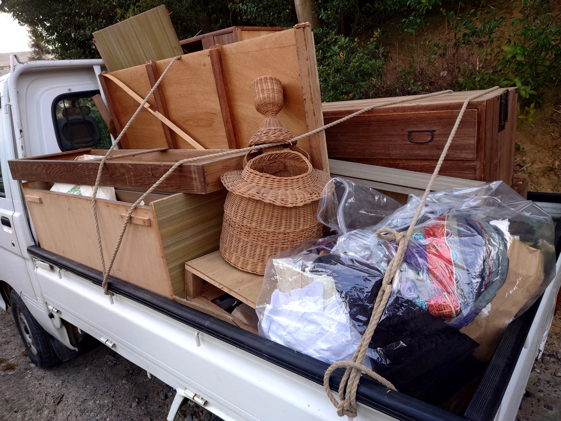 コタツを不用品回収業者に処分してもらう方法