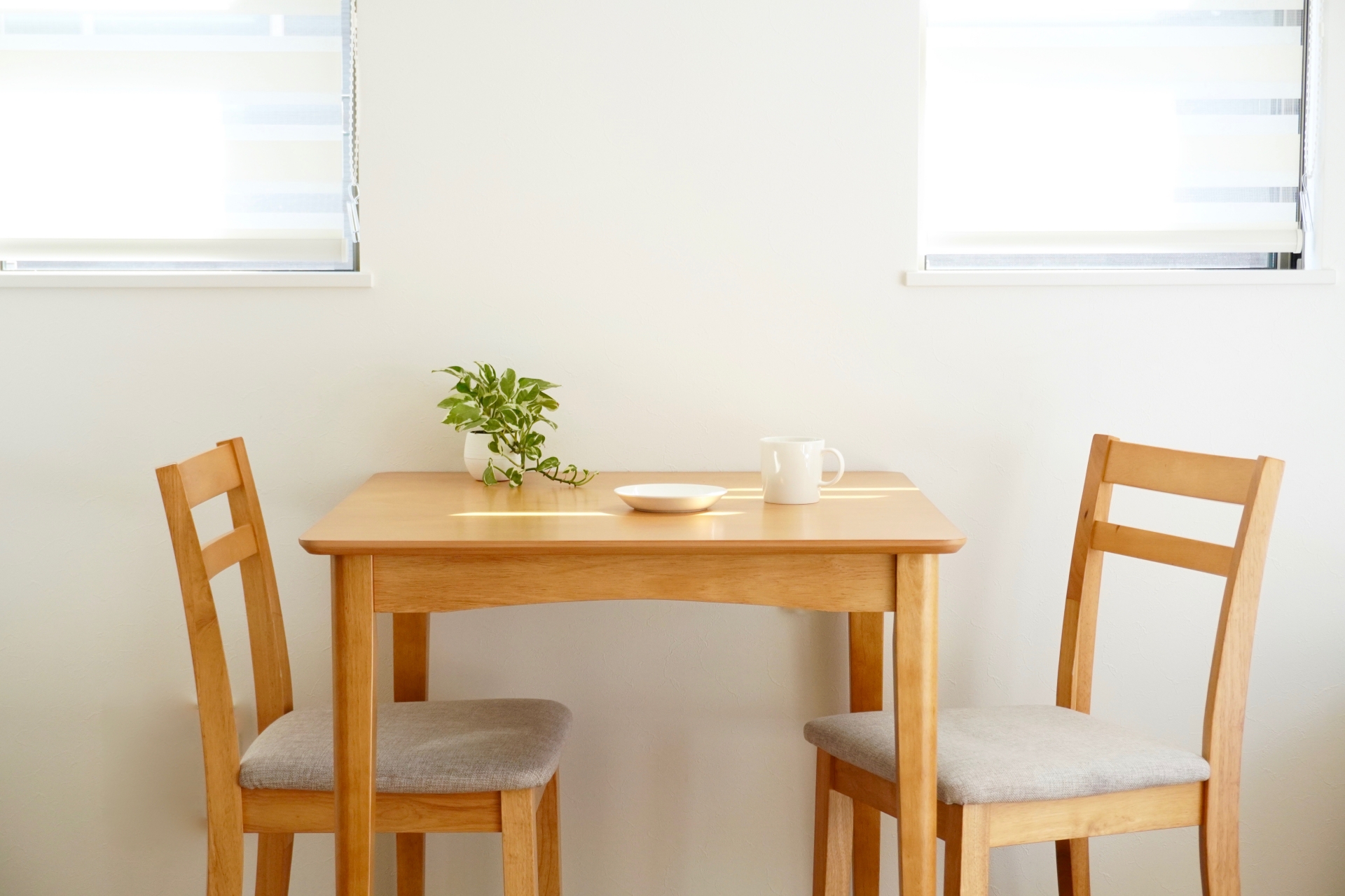 食卓テーブルや食卓イスの処分費用を安くする方法とは