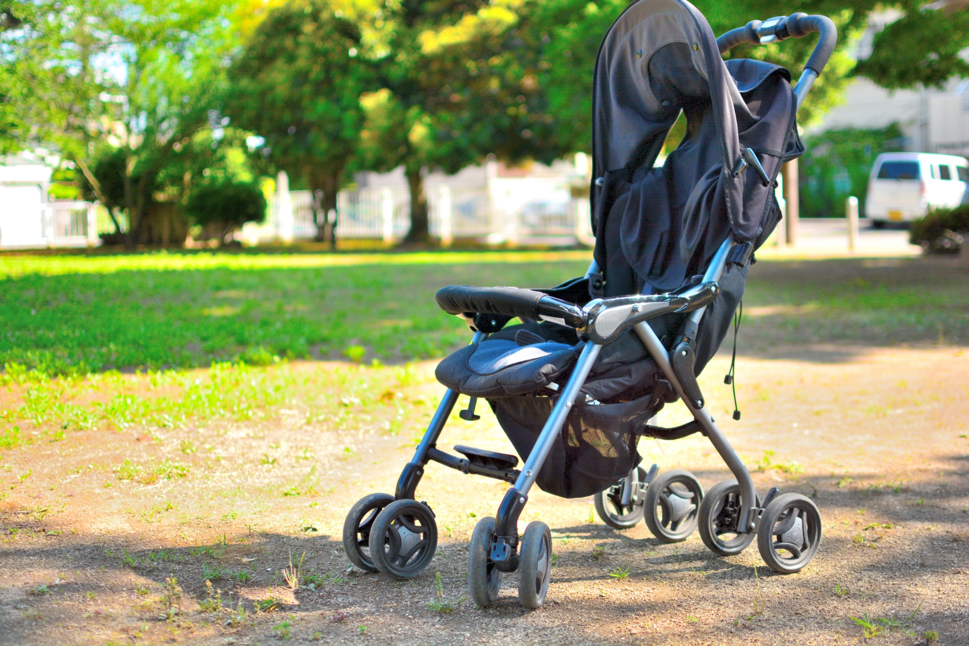 ベビーカーを業者で処分する方法